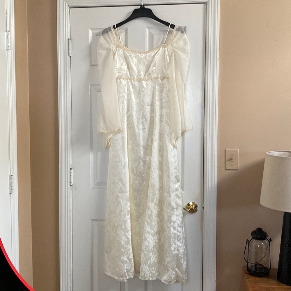 VTG Renaissance Faire Ivory Satin Brocade Wedding Dress Gown Prom